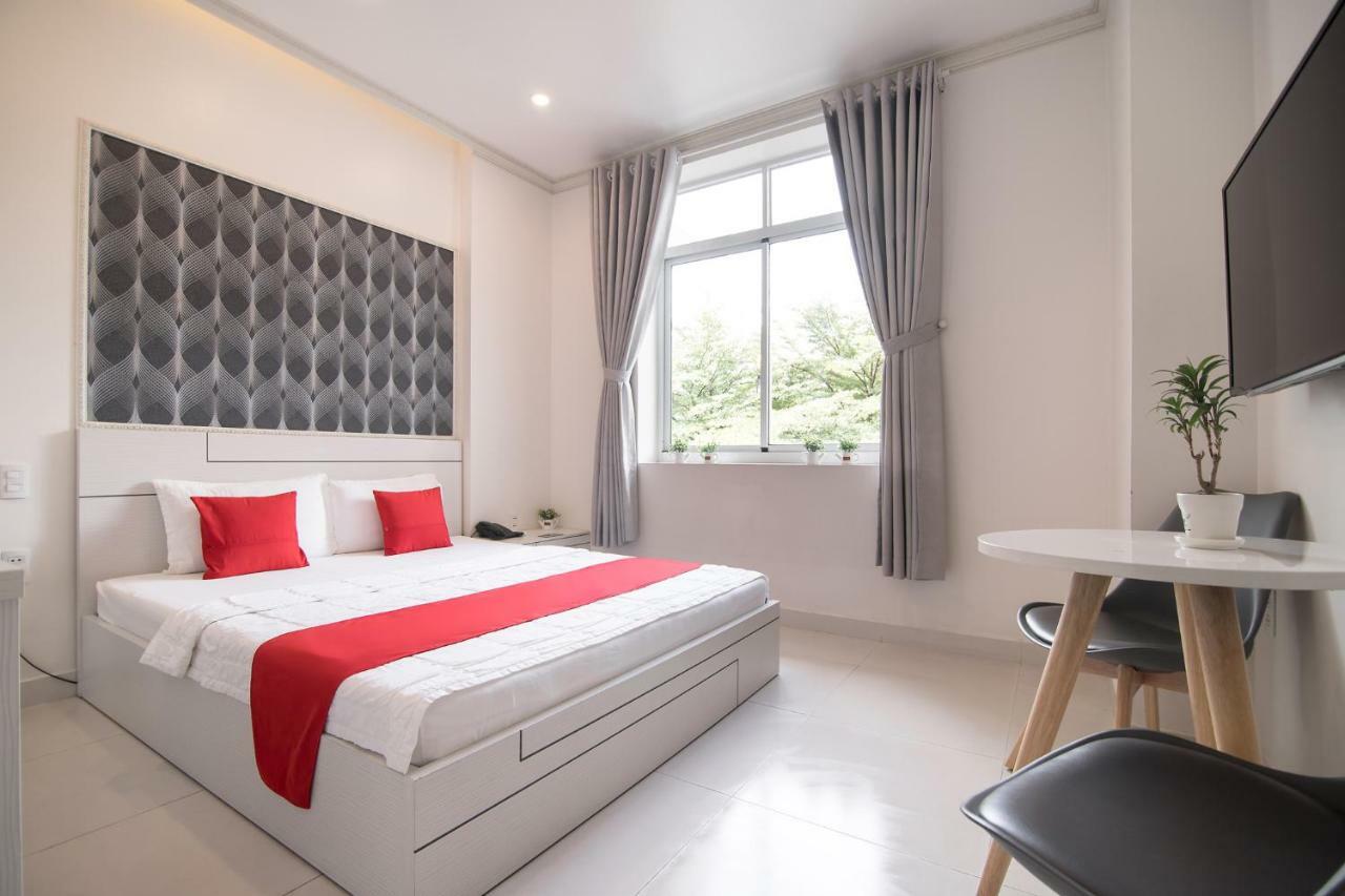 Bin Bin Hotel 4 - Near Sunrise City D7 Ho Şi Min Dış mekan fotoğraf