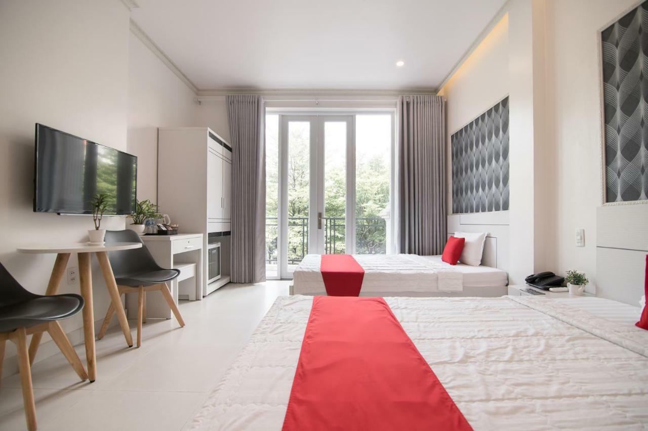 Bin Bin Hotel 4 - Near Sunrise City D7 Ho Şi Min Dış mekan fotoğraf