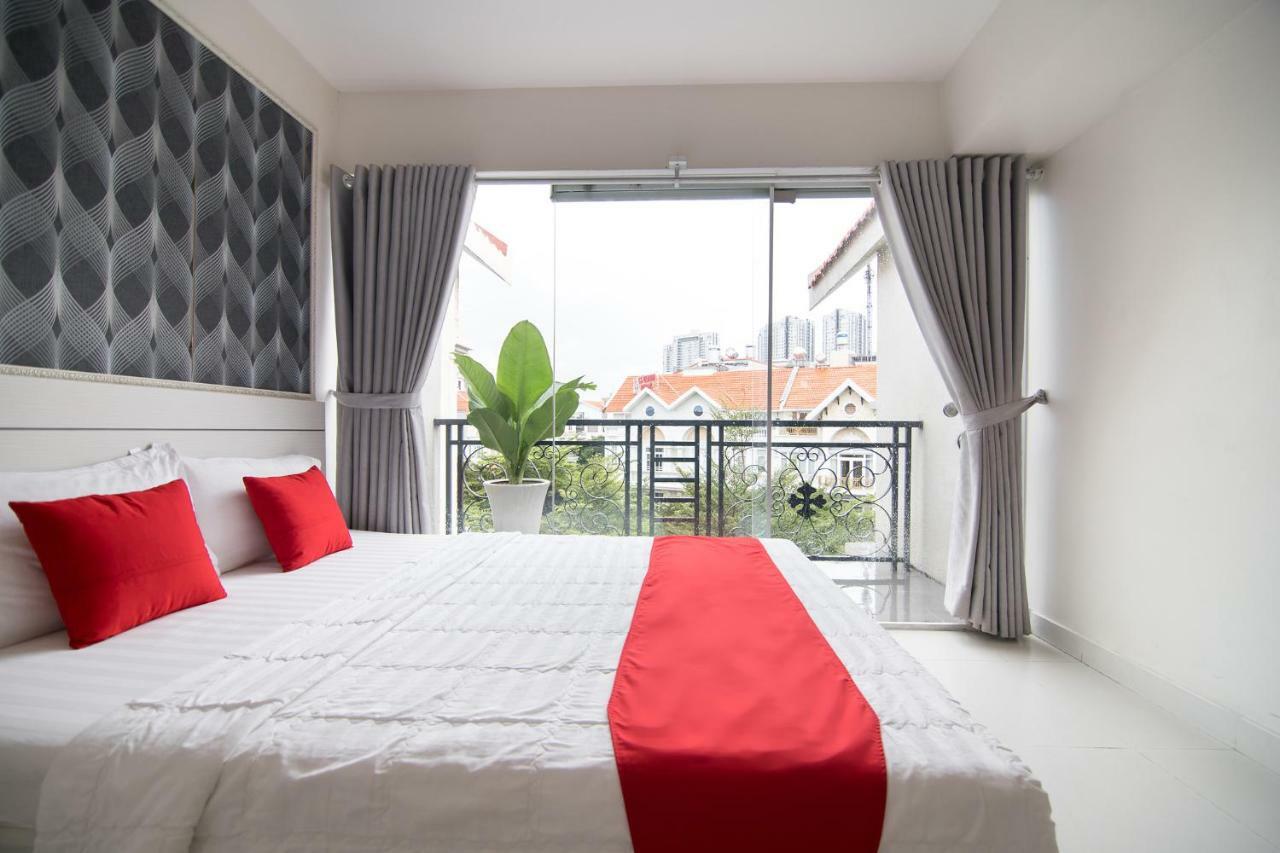 Bin Bin Hotel 4 - Near Sunrise City D7 Ho Şi Min Dış mekan fotoğraf