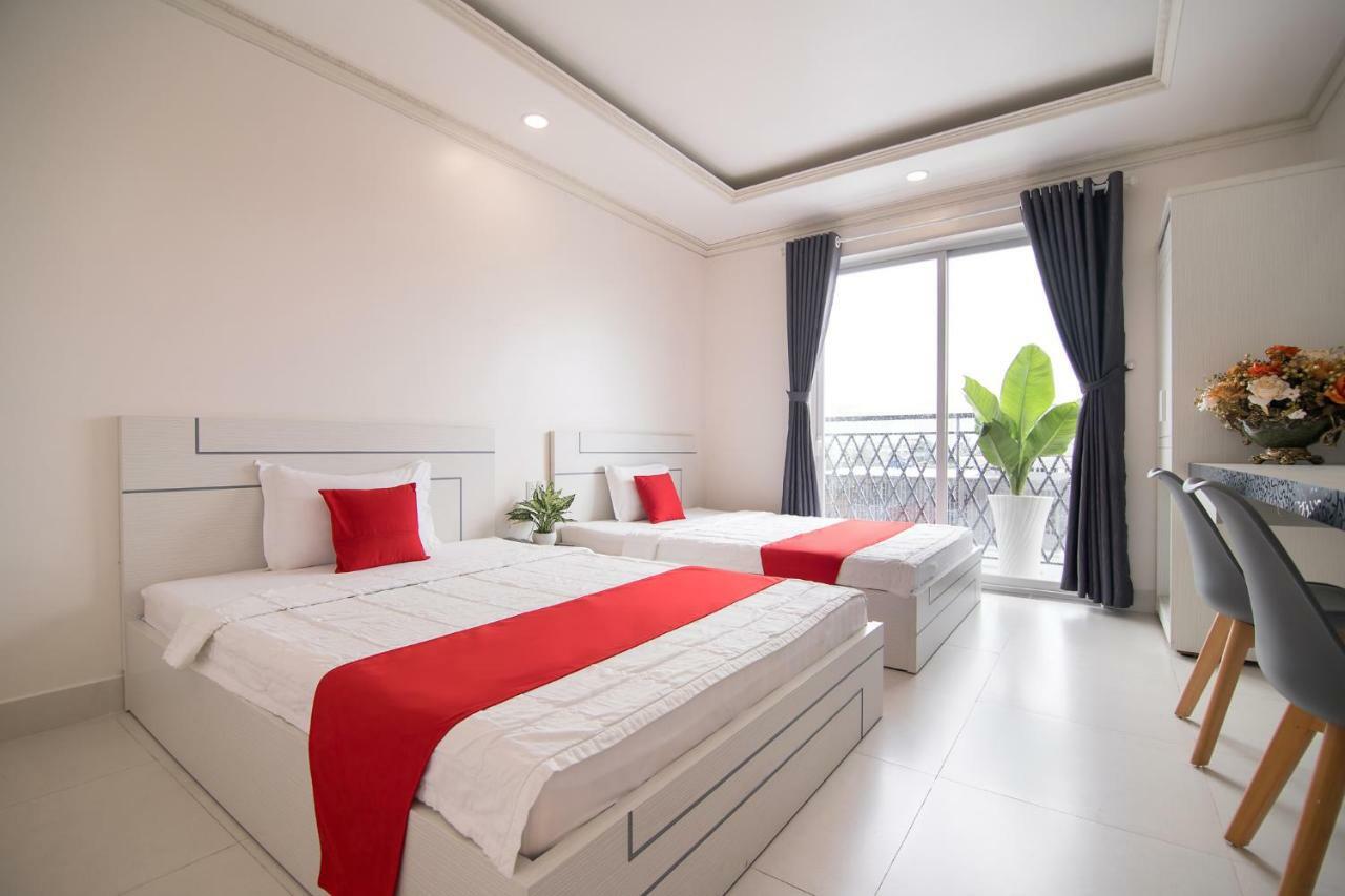 Bin Bin Hotel 4 - Near Sunrise City D7 Ho Şi Min Dış mekan fotoğraf